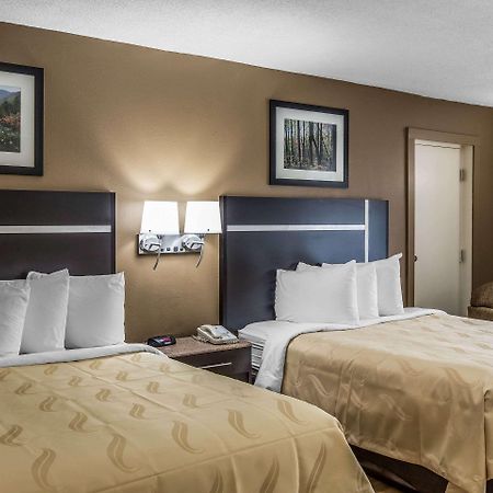 Quality Inn & Suites Gatlinburg Exterior photo