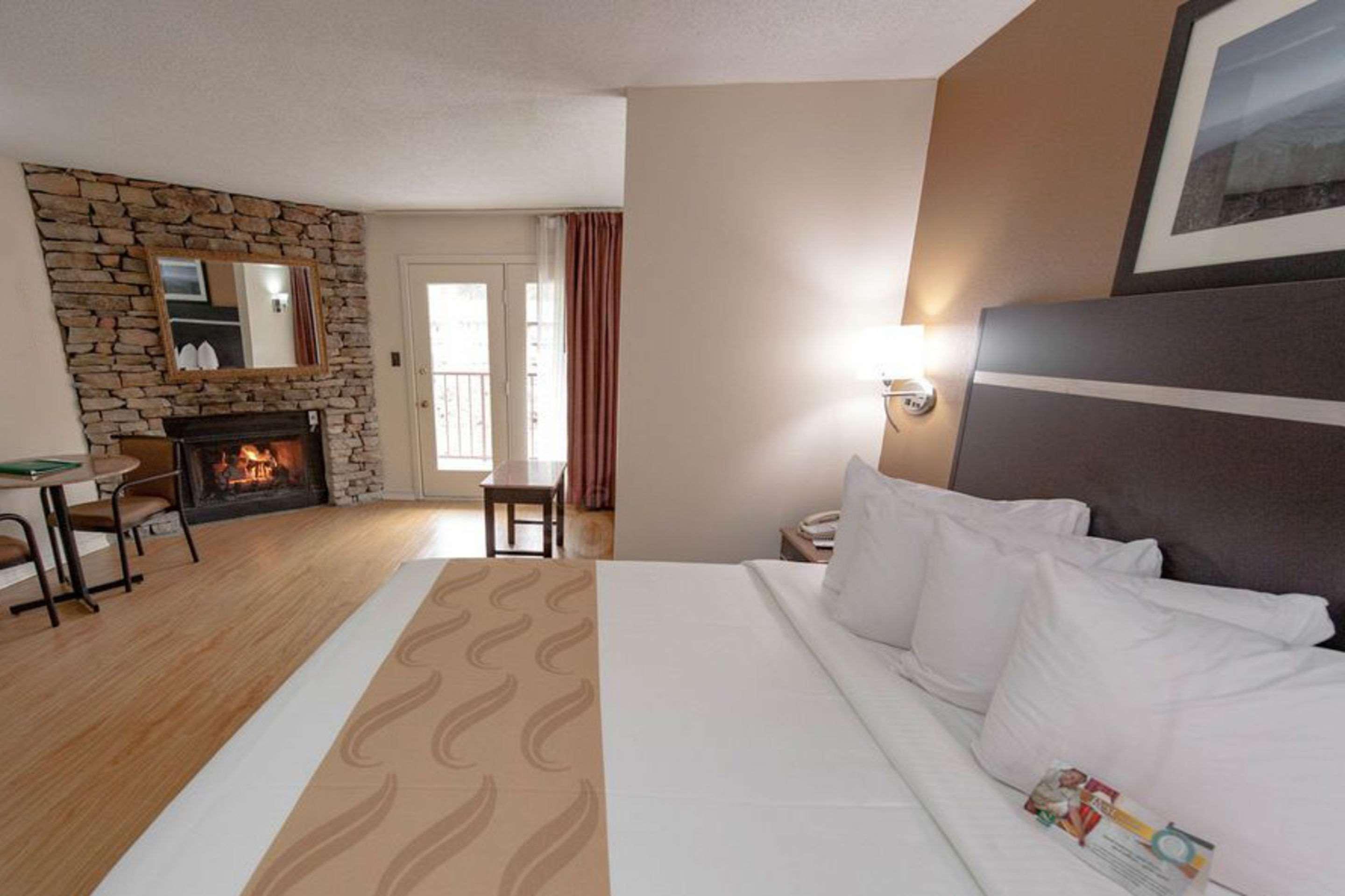 Quality Inn & Suites Gatlinburg Exterior photo